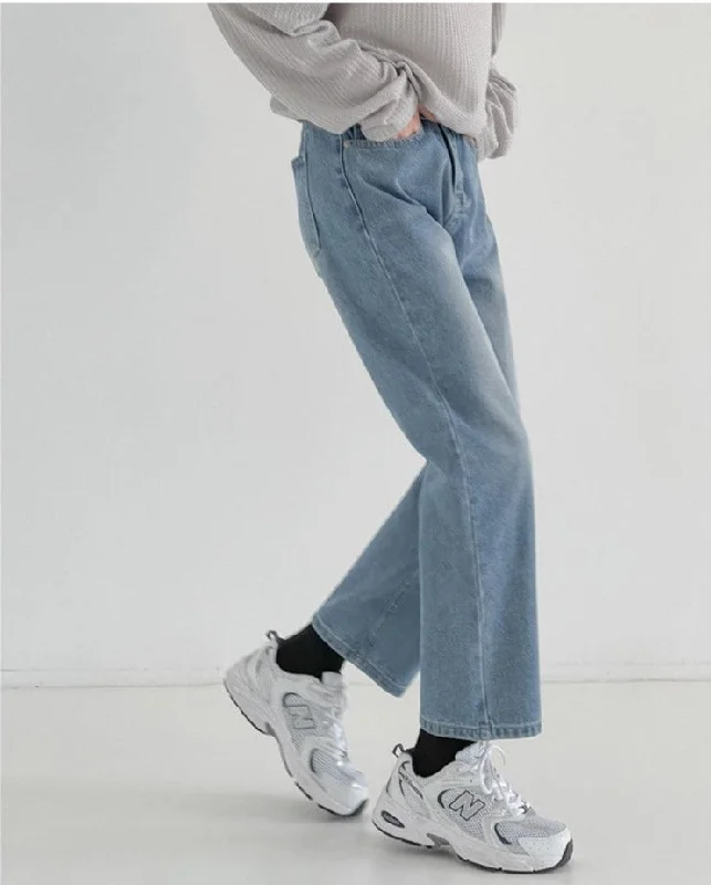 Washed Straight Leg Basic Jeans